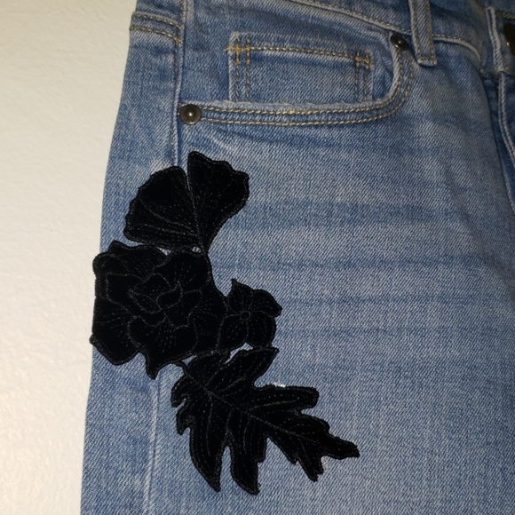 Womens LOFT Modern Skinny Blk Rose Embellish Jeans - Picture 4 of 7